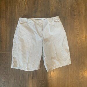 Talbots Perfect Short Women's Size 16